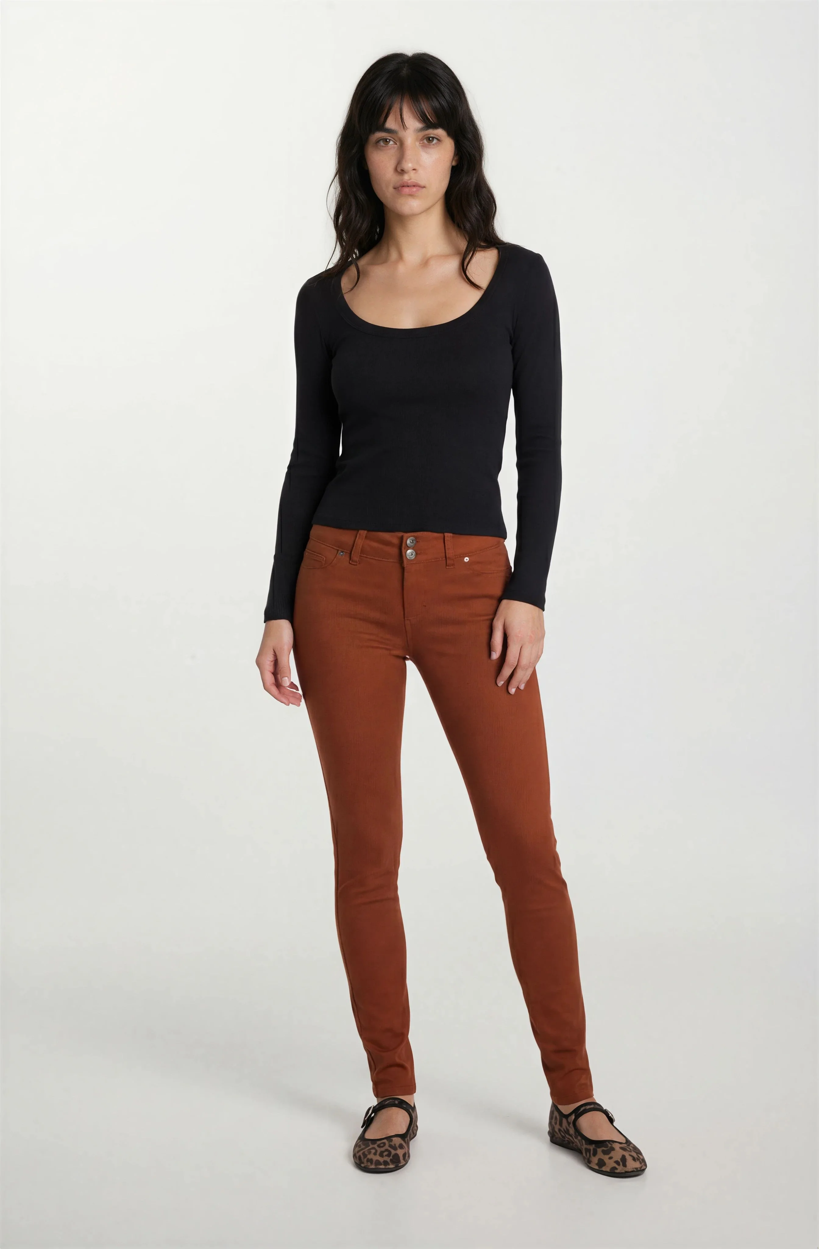 Le jeans Sophia (Skinny) de couleurs effet suède