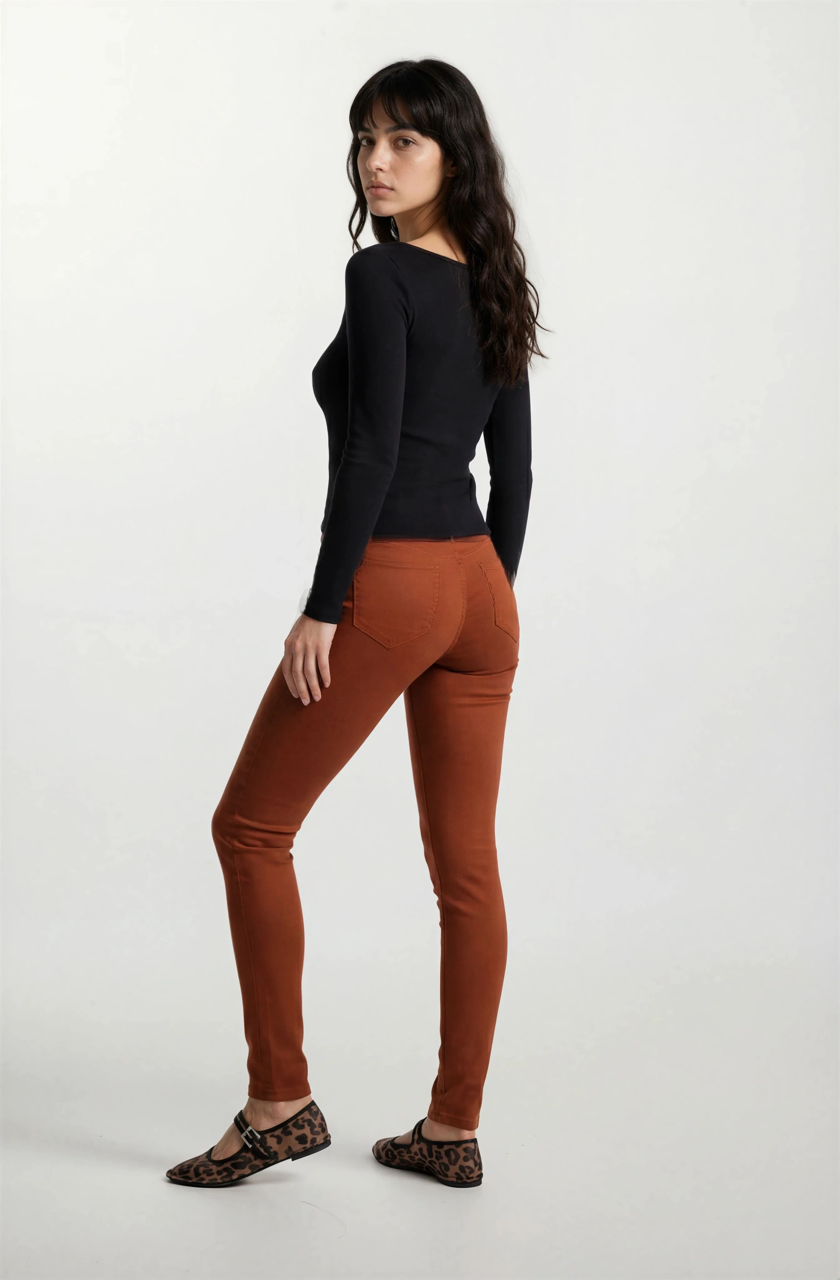 Le jeans Sophia (Skinny) de couleurs effet suède - Image 3