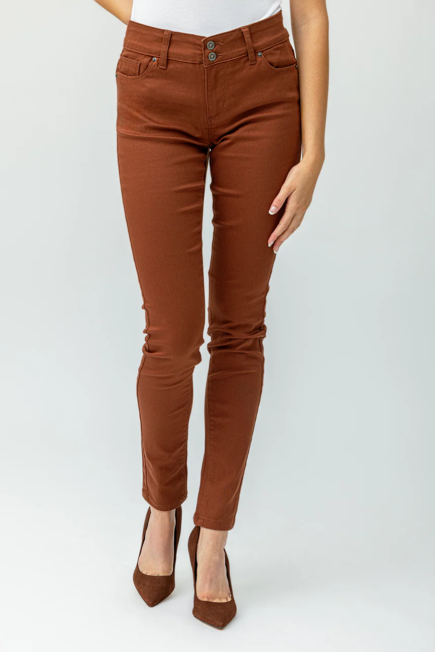 Le jeans étroit sculptant de couleur 2 boutons - Image 16