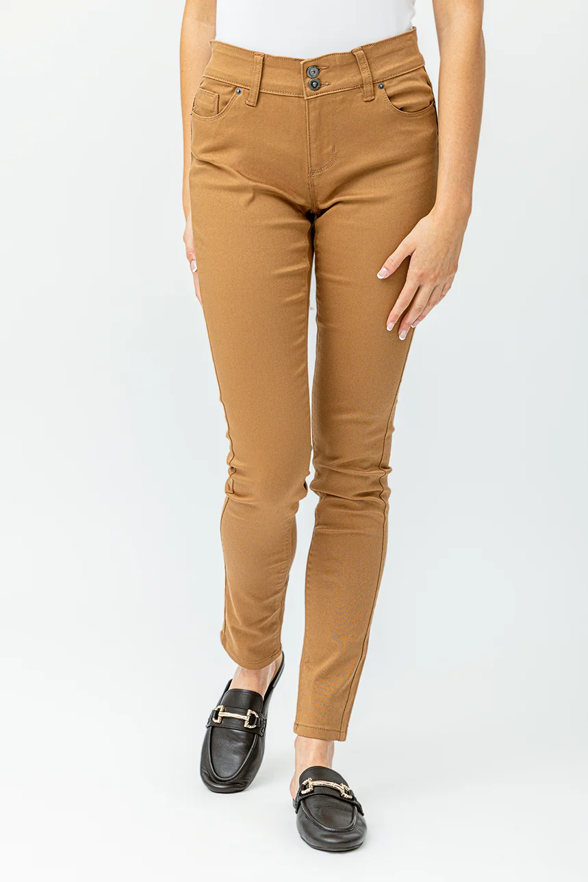 Le jeans étroit sculptant de couleur 2 boutons - Image 18