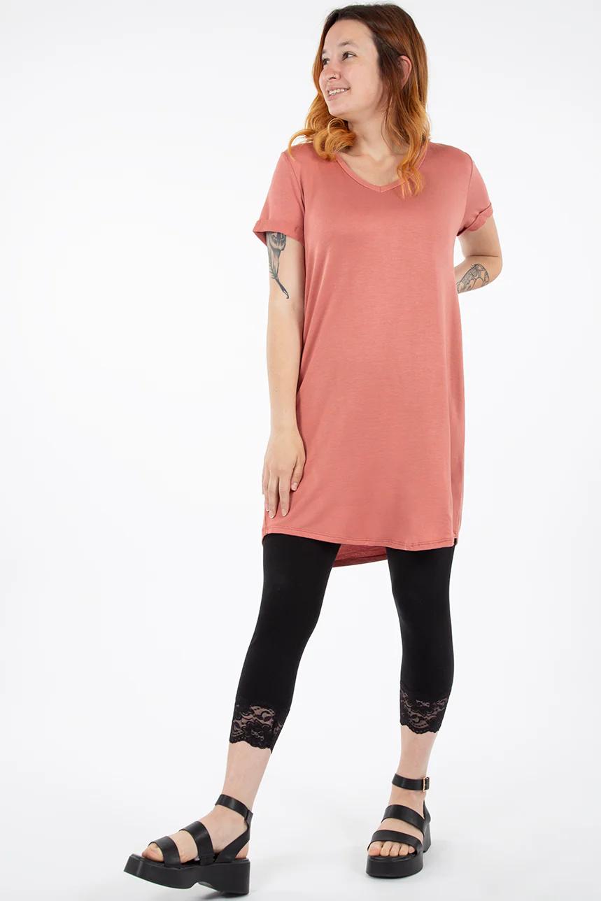 Legging 3/4 finition dentelle | Fabriqué au Québec - Image 2