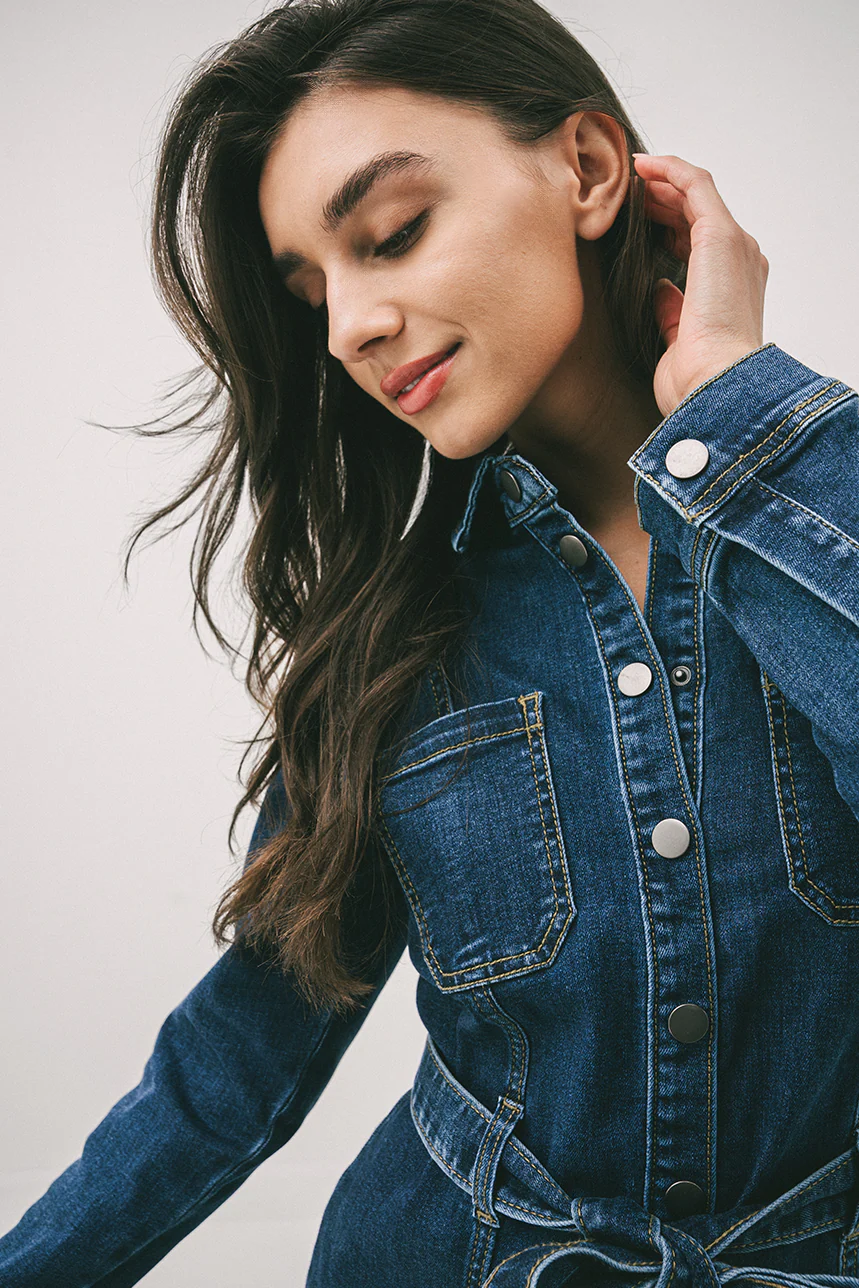 La robe en denim col chemisier - Image 2