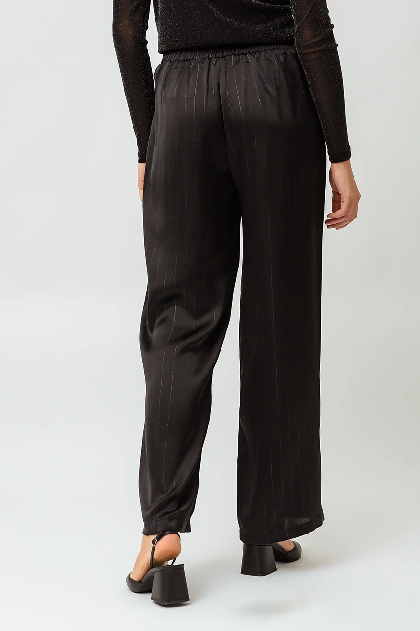 Le pantalon satiné scintillant - Image 4