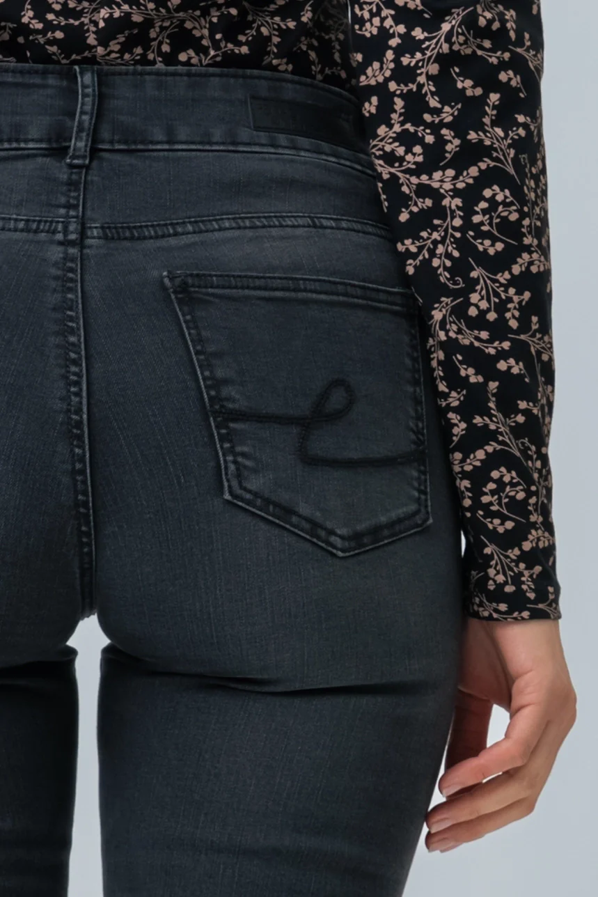 Le jeans étroit 2 boutons| Modèle Sophia - Image 3