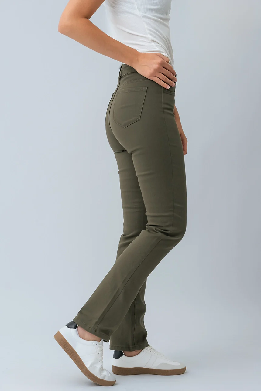 Le jeans droit coloré sculptant - Image 3