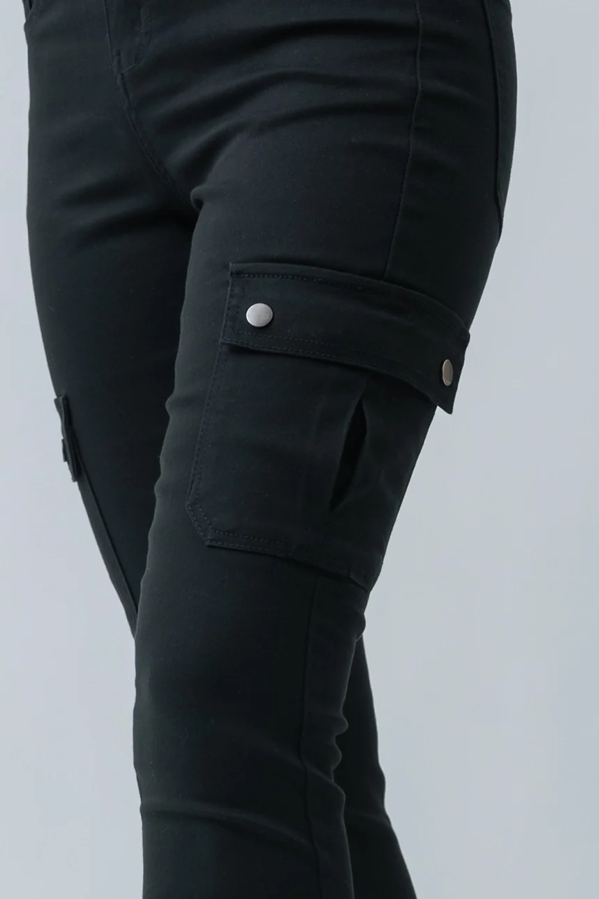 Le jeans cargo coloré - Image 2