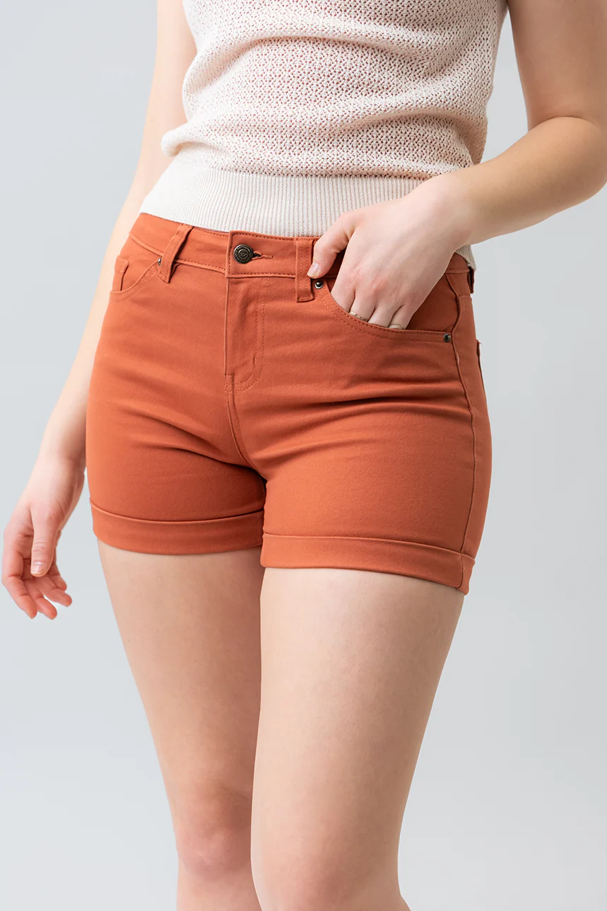 Le short sculptant en denim coloré - Image 7