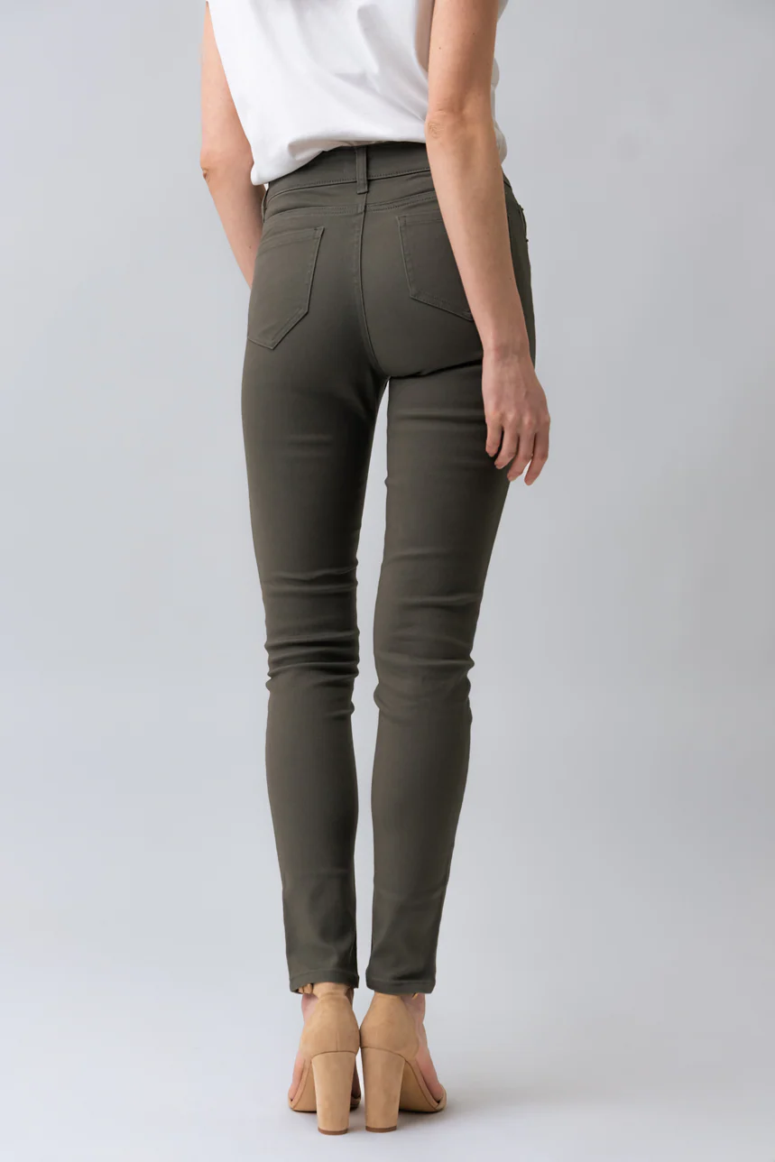 Le jeans étroit coloré sculptant - Image 19