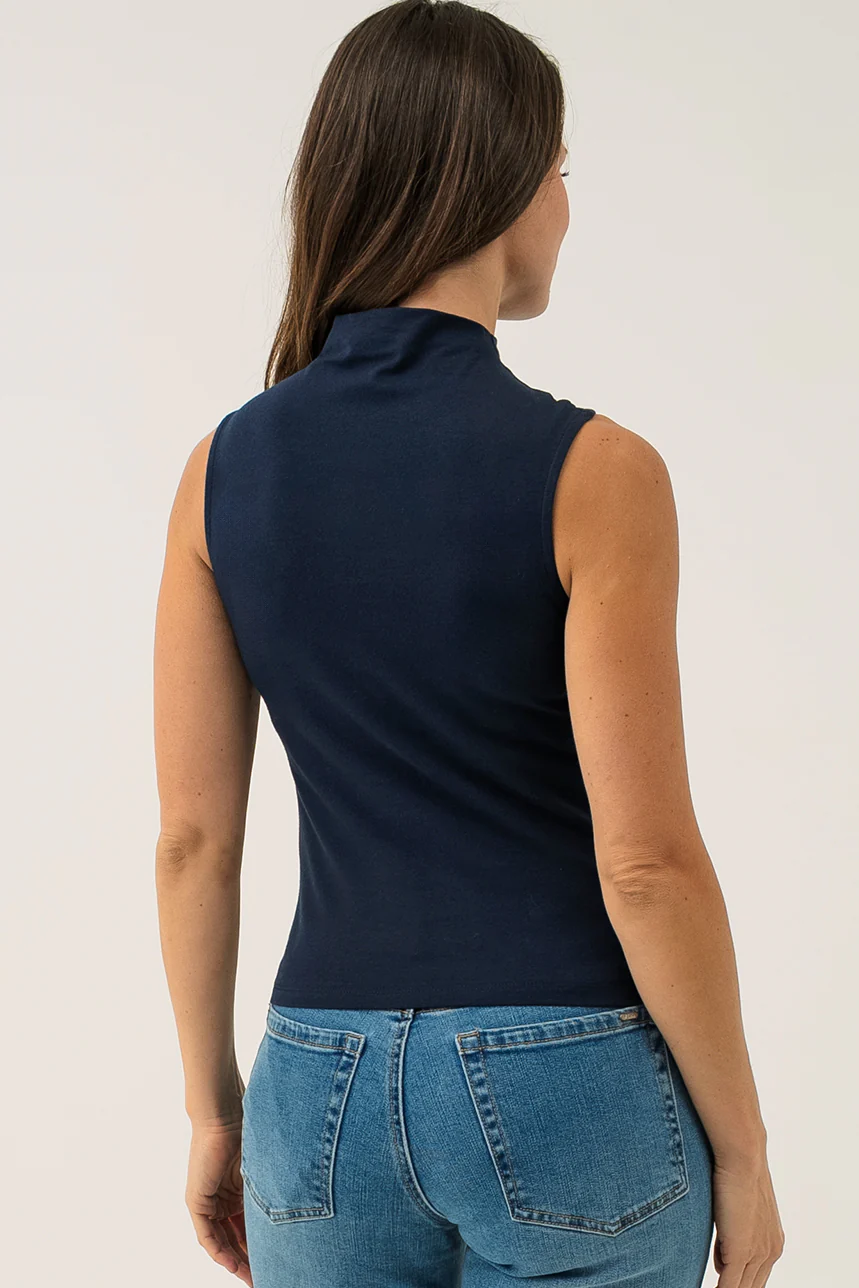 La camisole près du corps avec col montant - Image 11