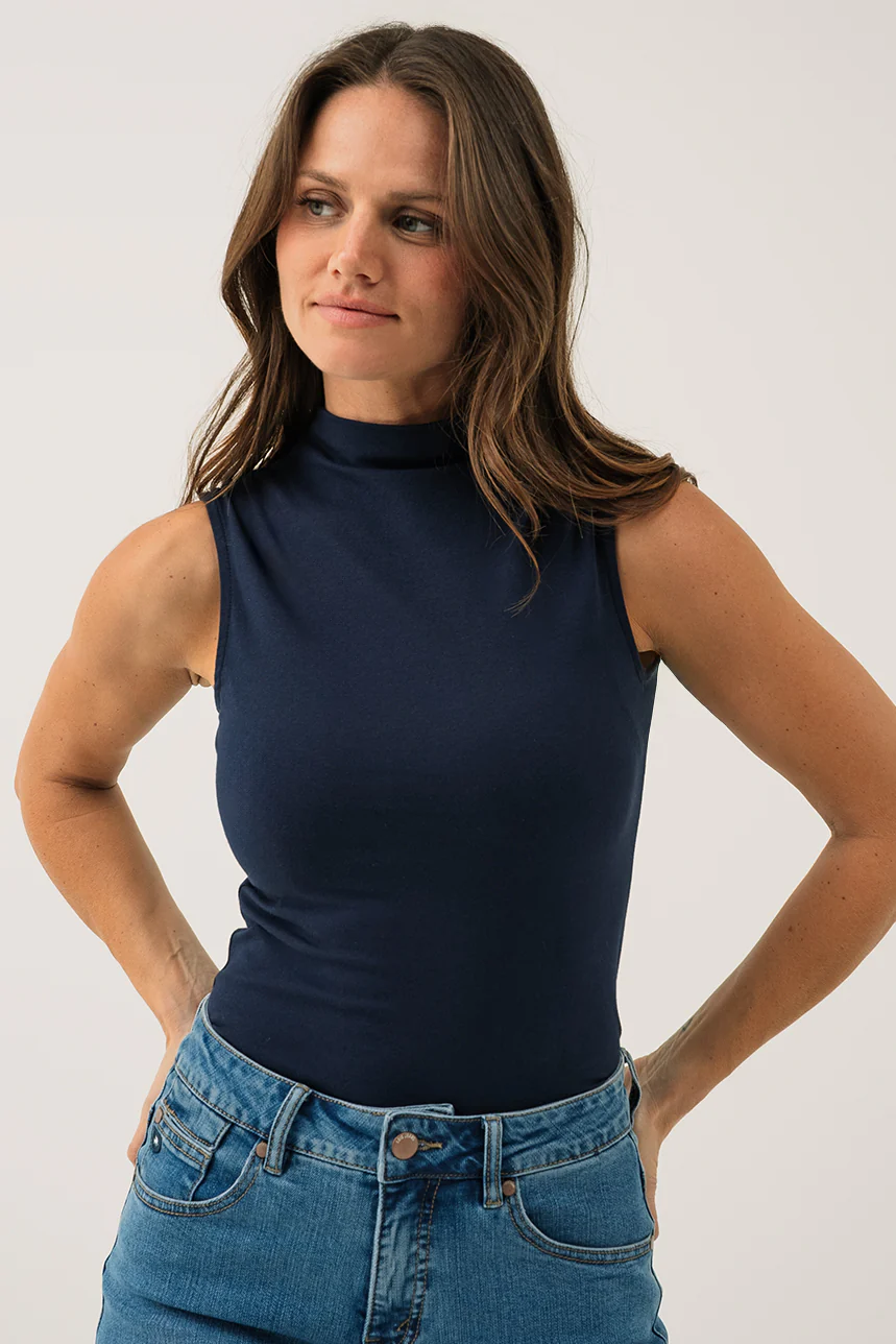 La camisole près du corps avec col montant - Image 9