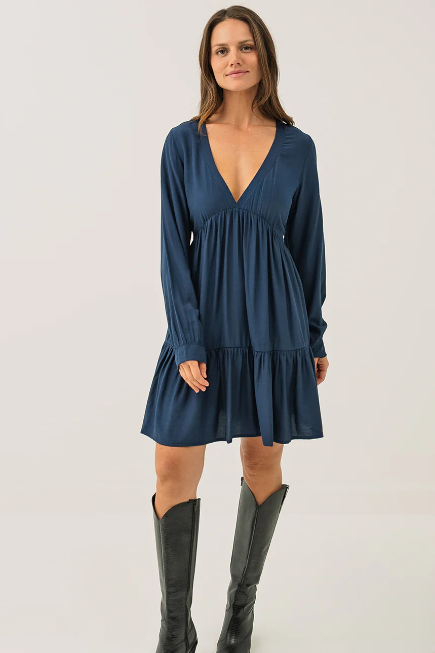 La robe marine ample avec jupe étagée à fronce - Image 2