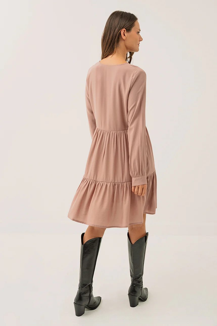 La robe marine ample avec jupe étagée à fronce - Image 6