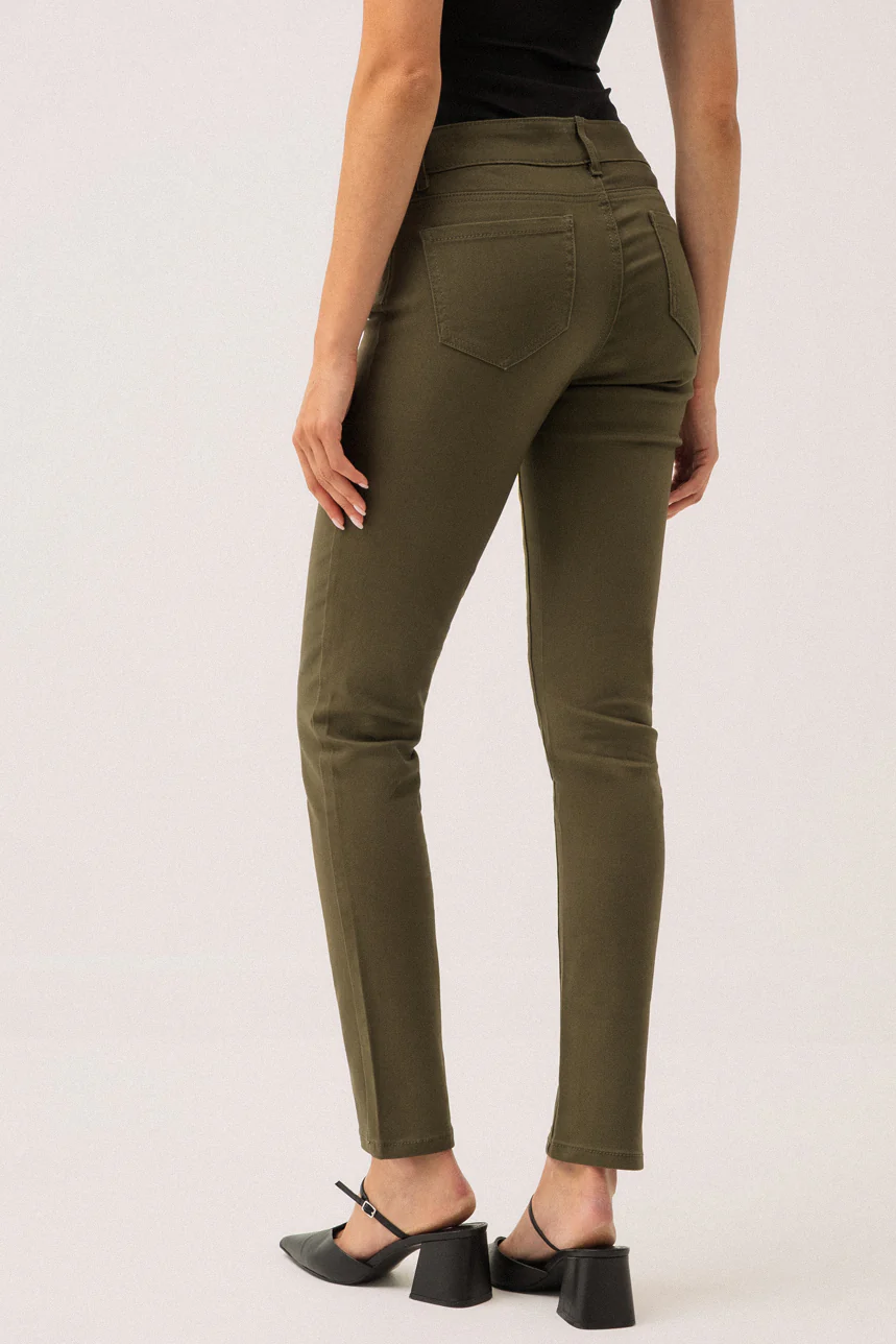 Le jeans étroit coloré sculptant - Image 10