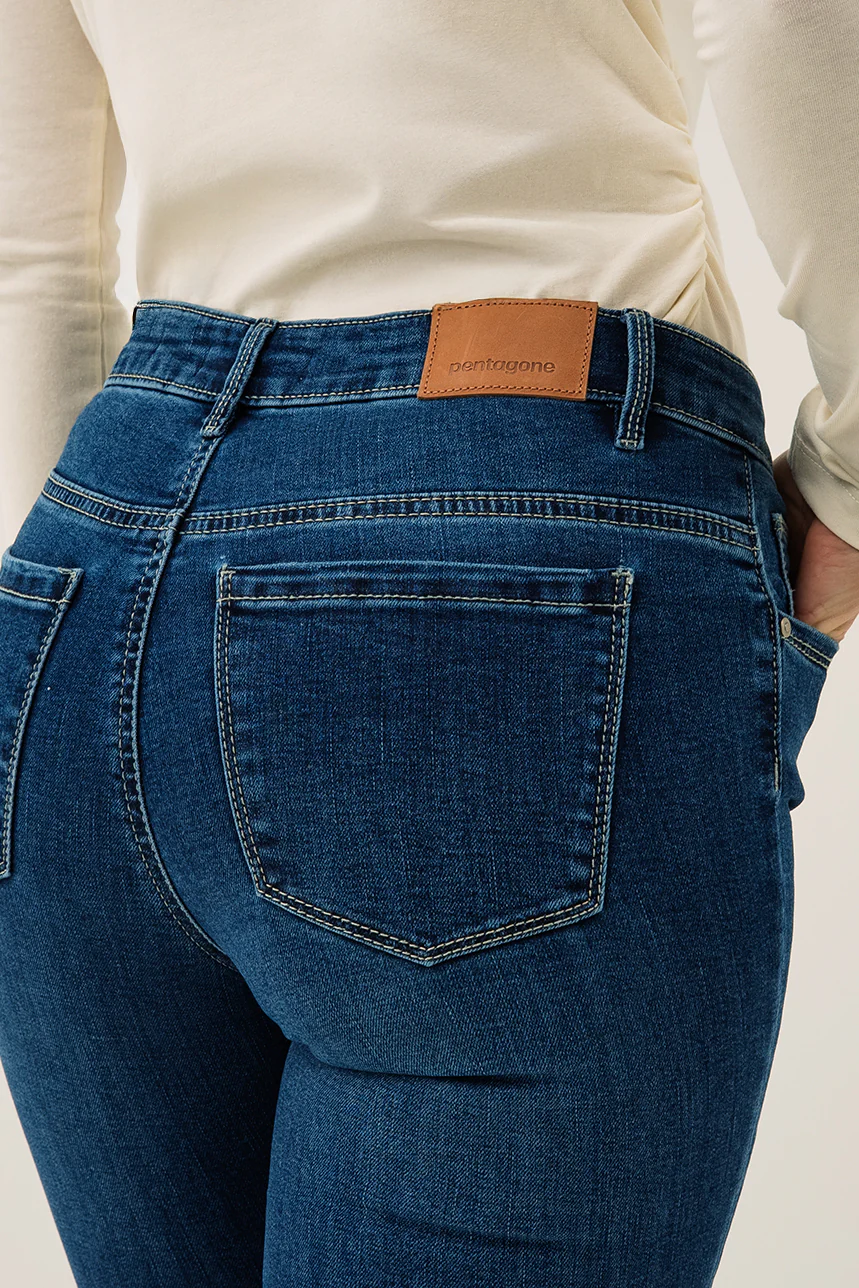 Le jeans évasé bleu | Modèle Estelle - Image 4