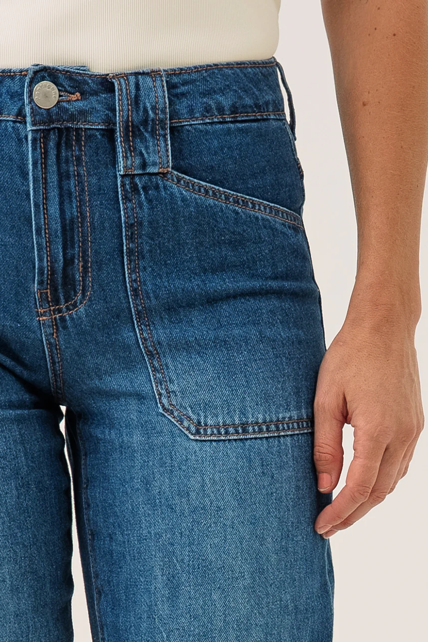 Le jeans bleu avec poches appliquées | Modèle Béa - Image 3