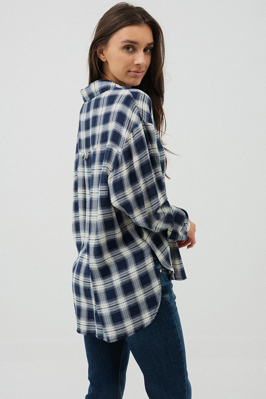 La blouse ample à carreaux - Image 8