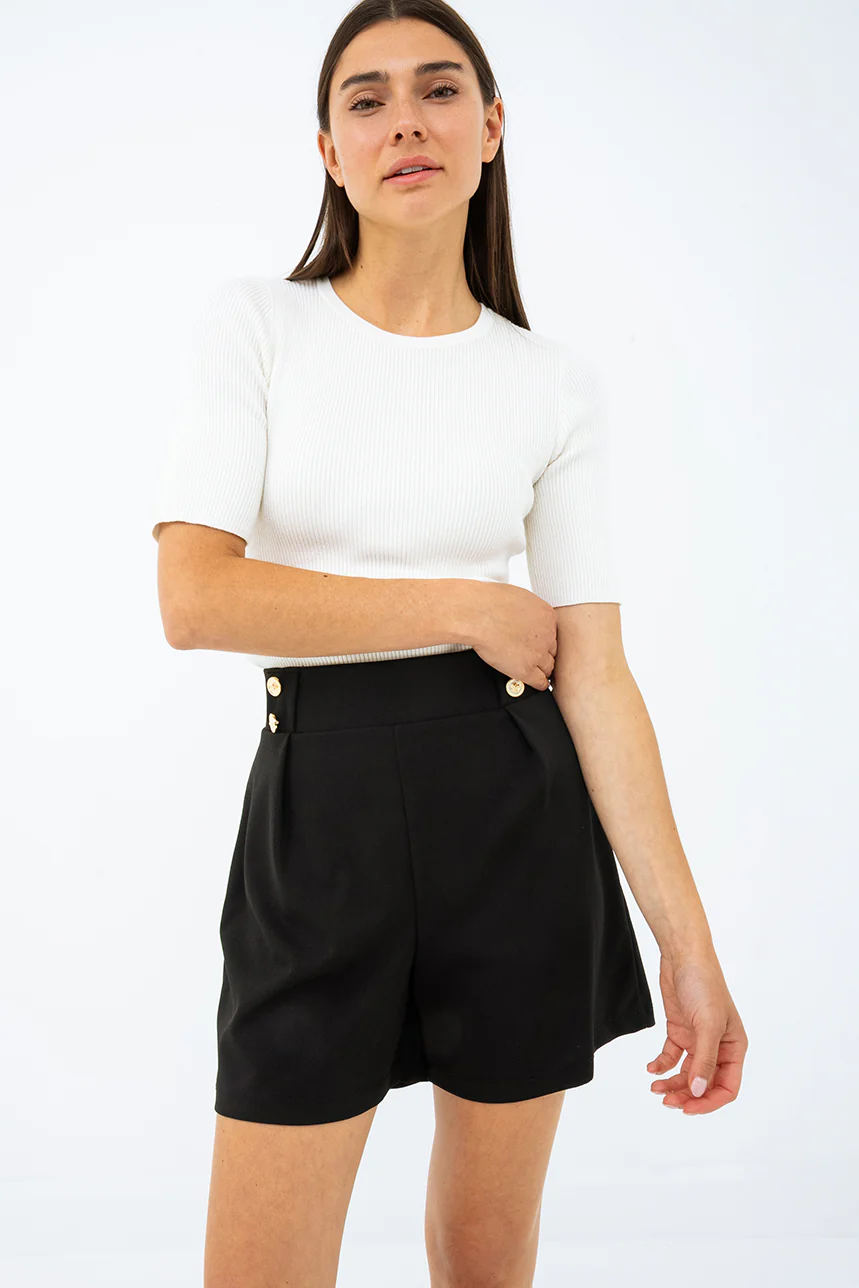 Le short chic à boutons - Image 2
