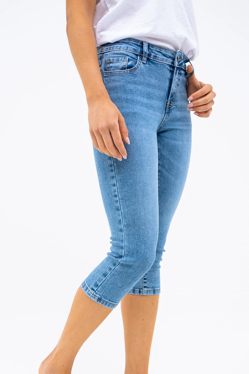 Le capri en denim ajusté - Image 2