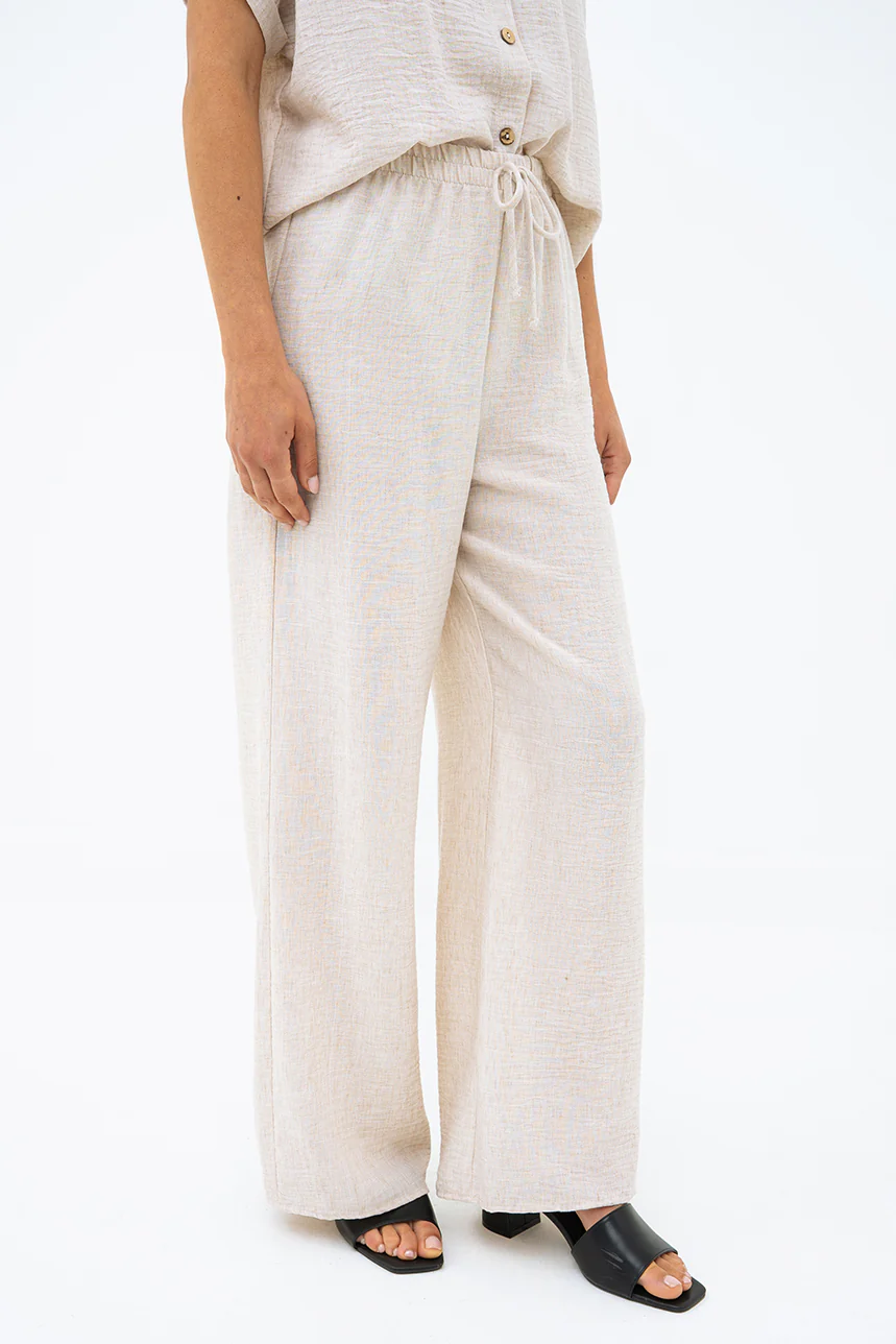 Le pantalon aspect lin chic à boucle - Image 2