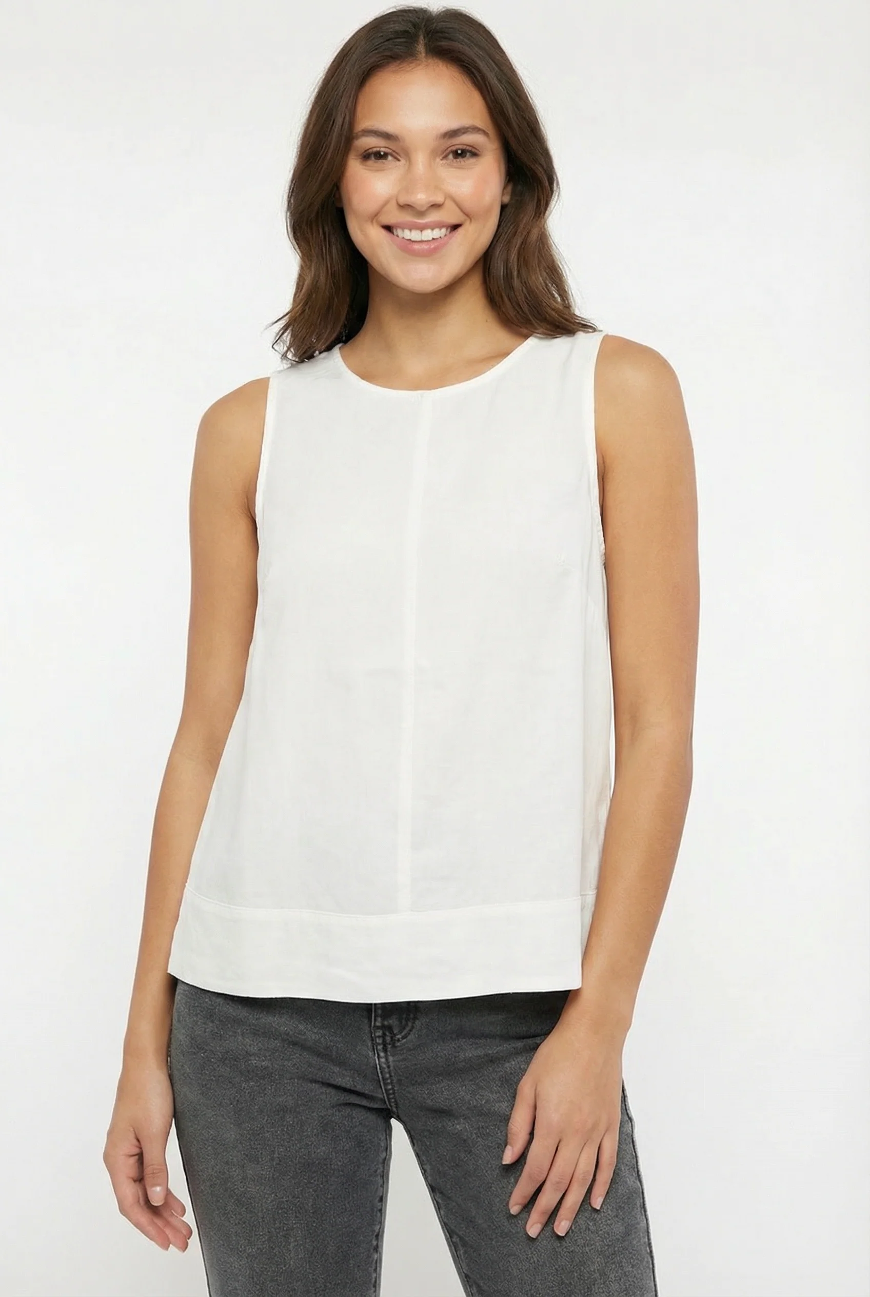 La camisole blanche intemporelle - Image 3