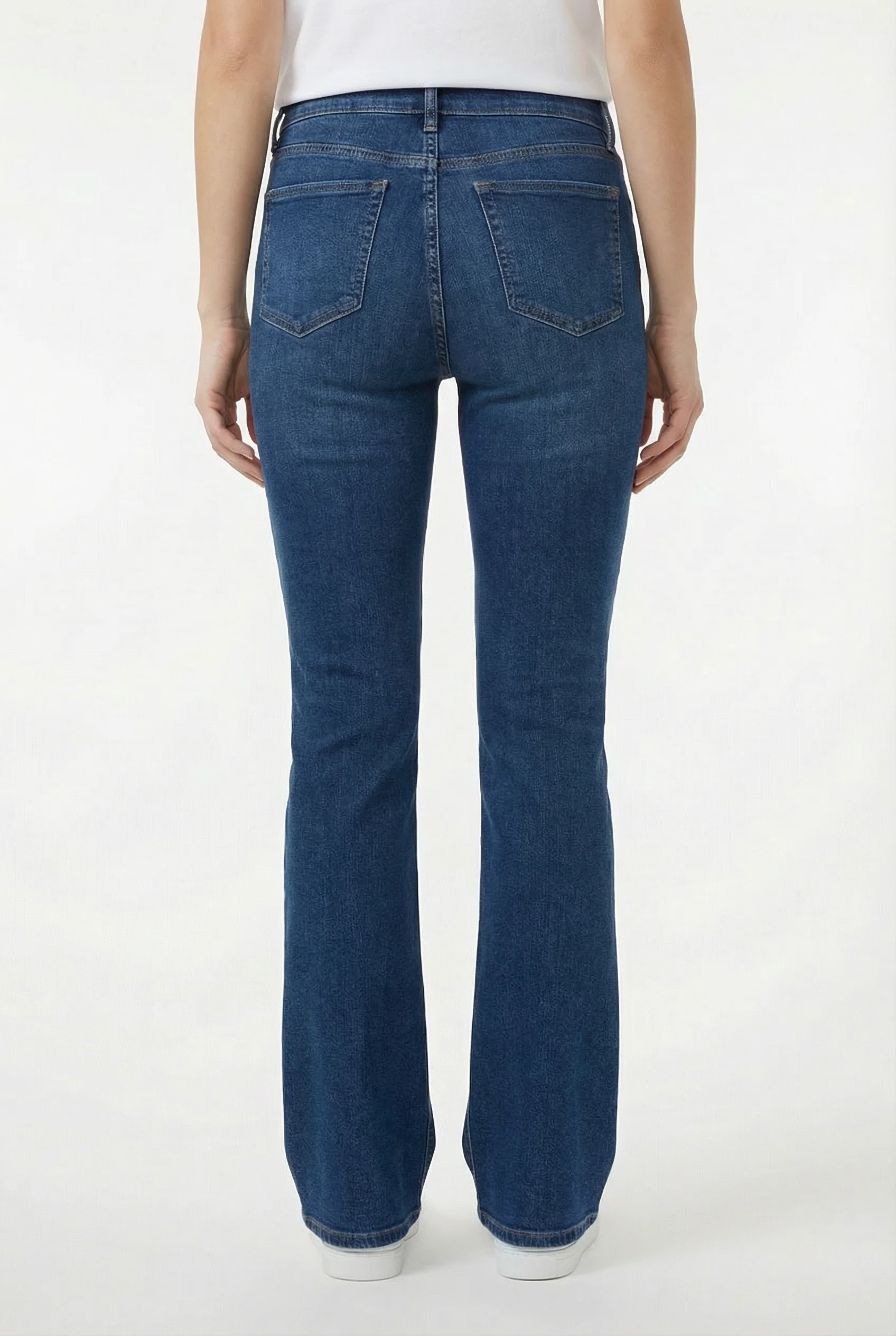 Le jeans semi-évasé | Modèle Estelle - Image 6