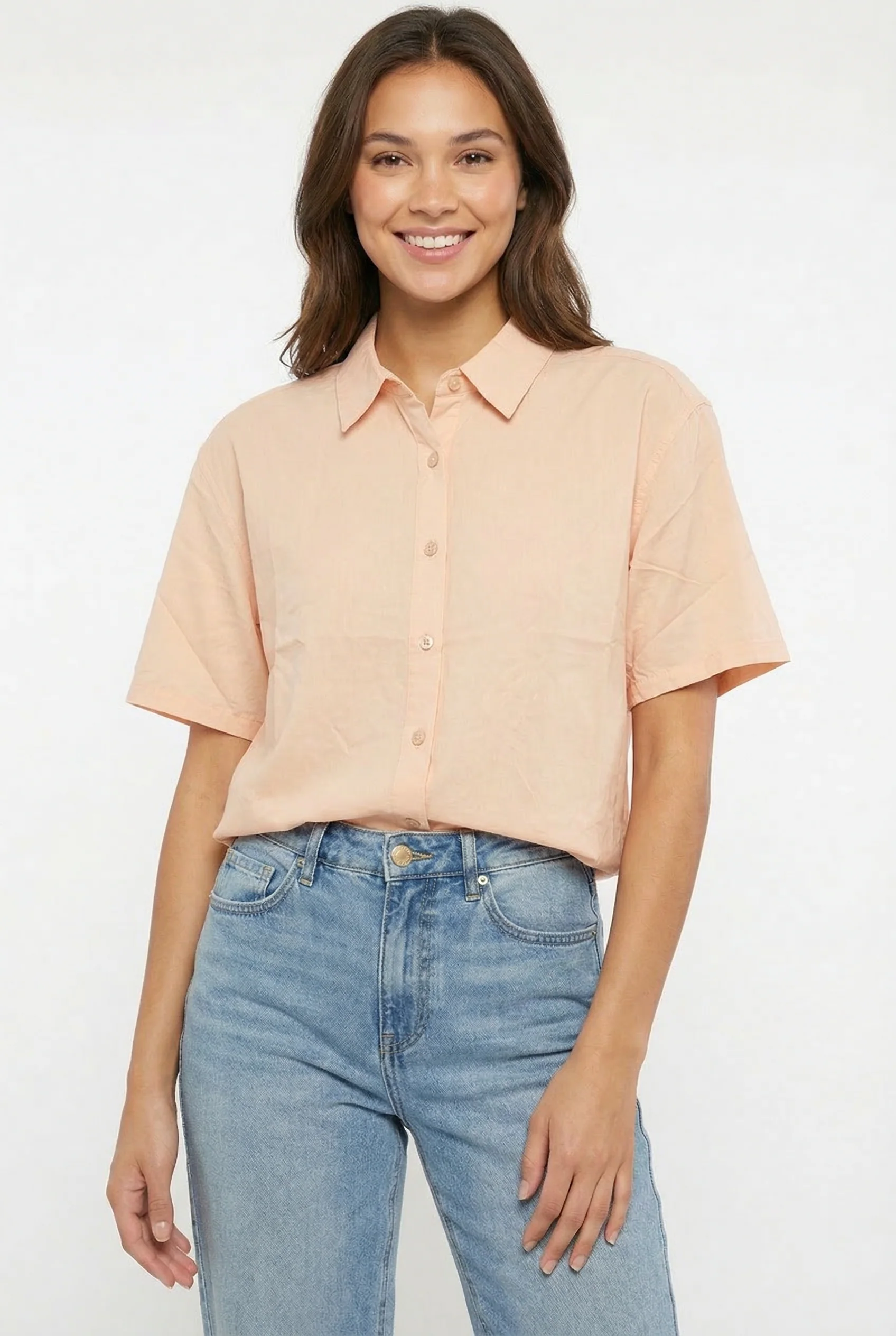 La chemise fluide à manches courtes blanche