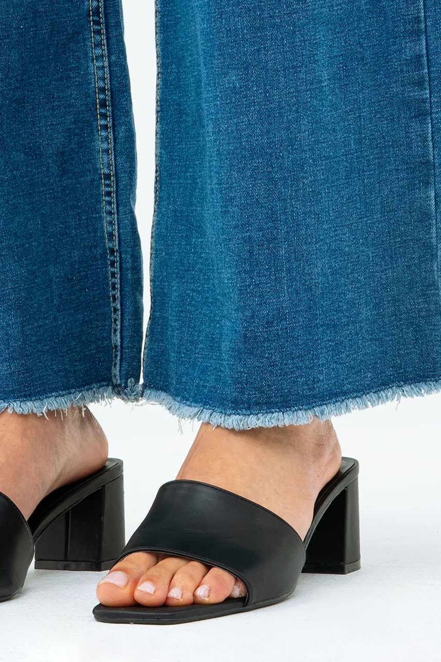 Le jeans court jambe large par Suko - Image 3