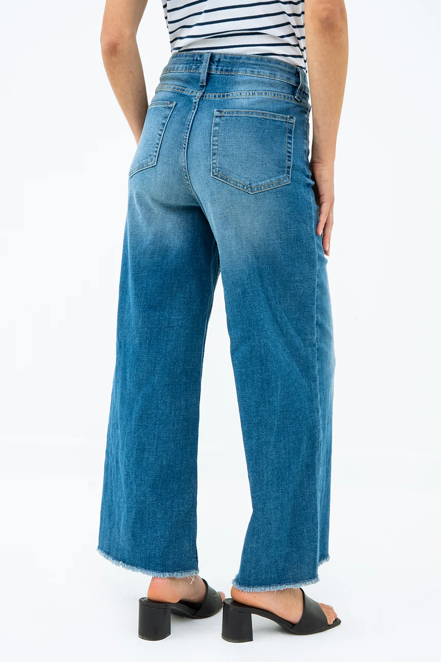 Le jeans court jambe large par Suko - Image 4