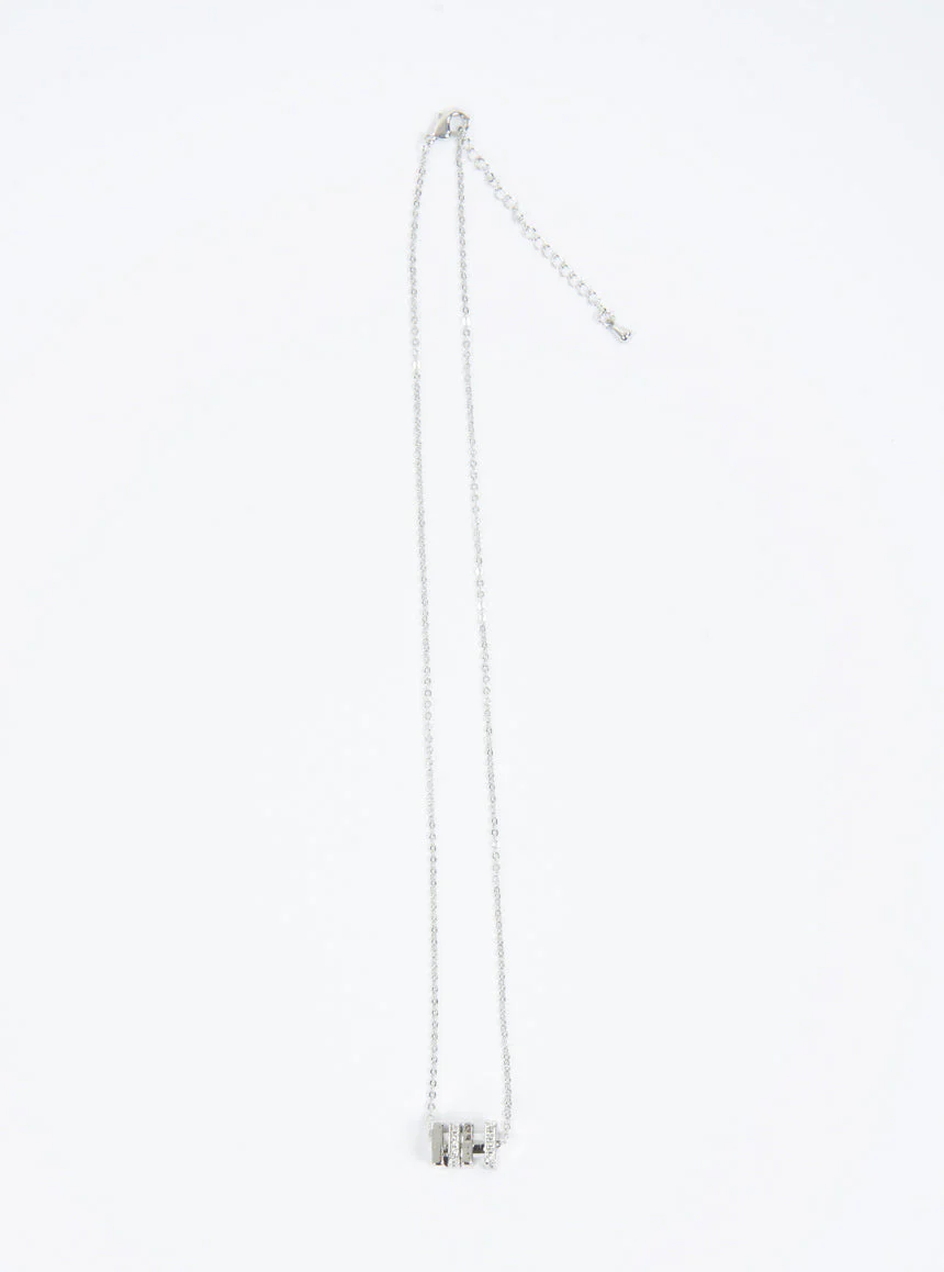 Collier pendentif argenté
