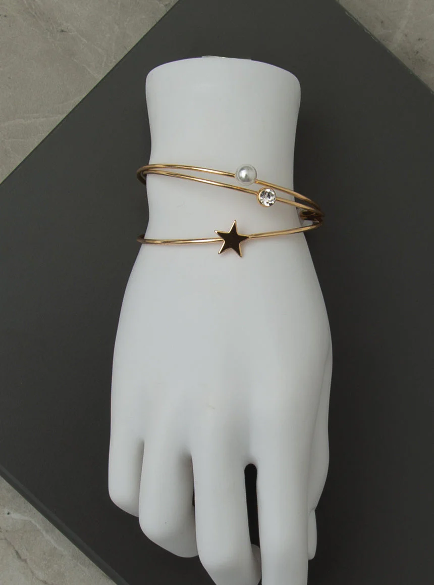 Trio de bracelets: perles, étoiles et faux diamant
