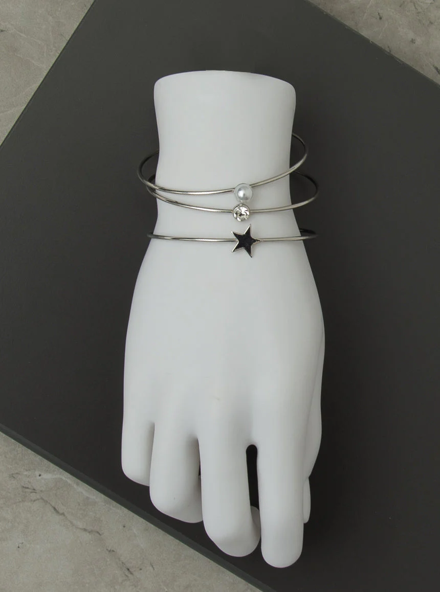 Trio de bracelets: perles, étoiles et faux diamant - Image 2