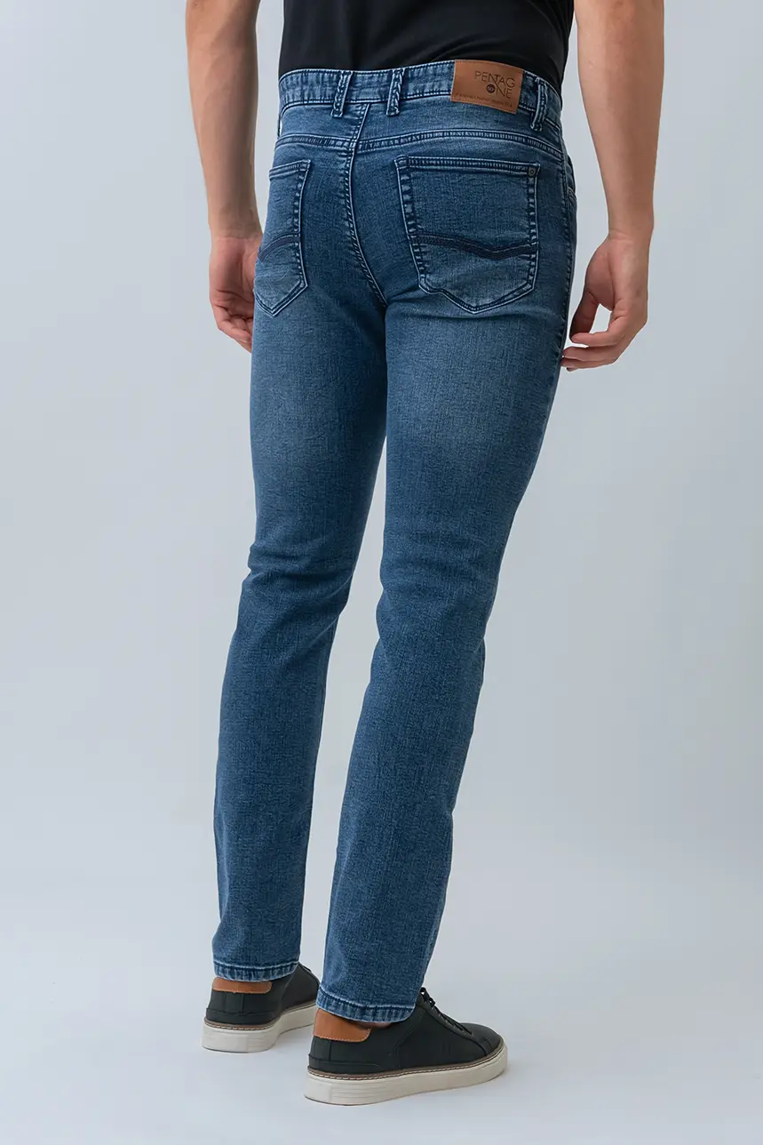 Le jeans bleu ajusté | Modèle Kirouac - Image 4