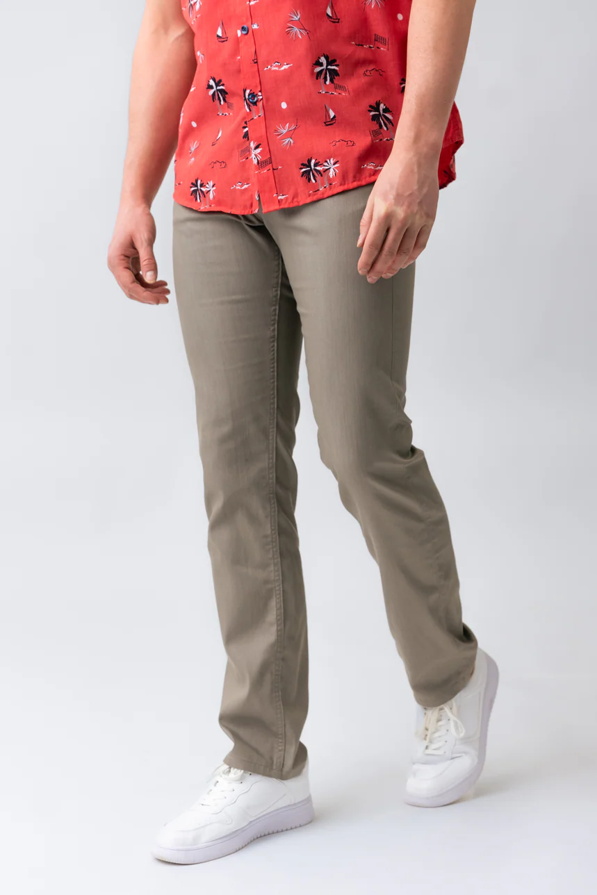 Le pantalon uni ajusté | Modèle Bouchard - Image 2