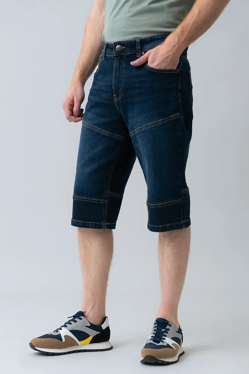 Le capri en jeans à découpes | Modèle C_Fit - Image 6