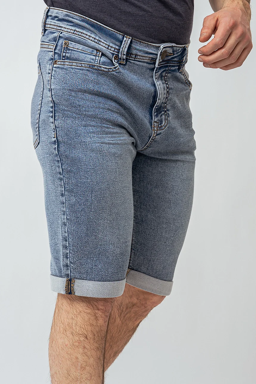 Le bermuda en denim décontracté