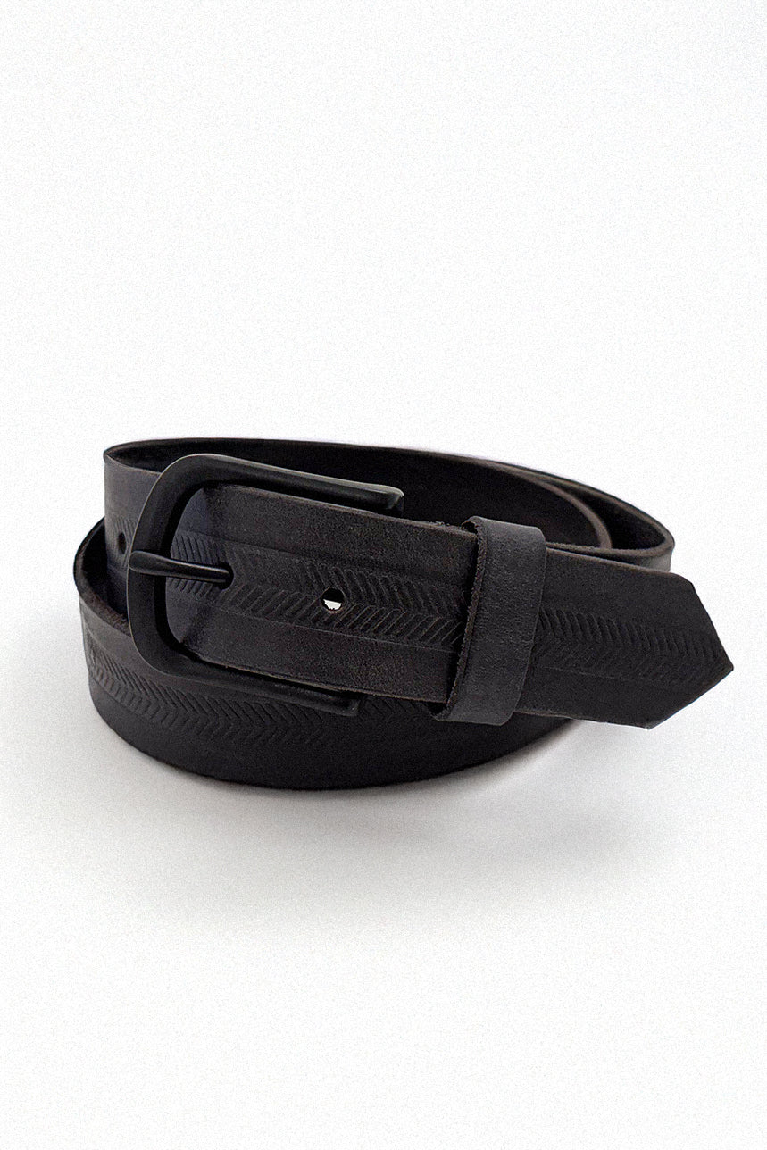 La ceinture en cuir embossée