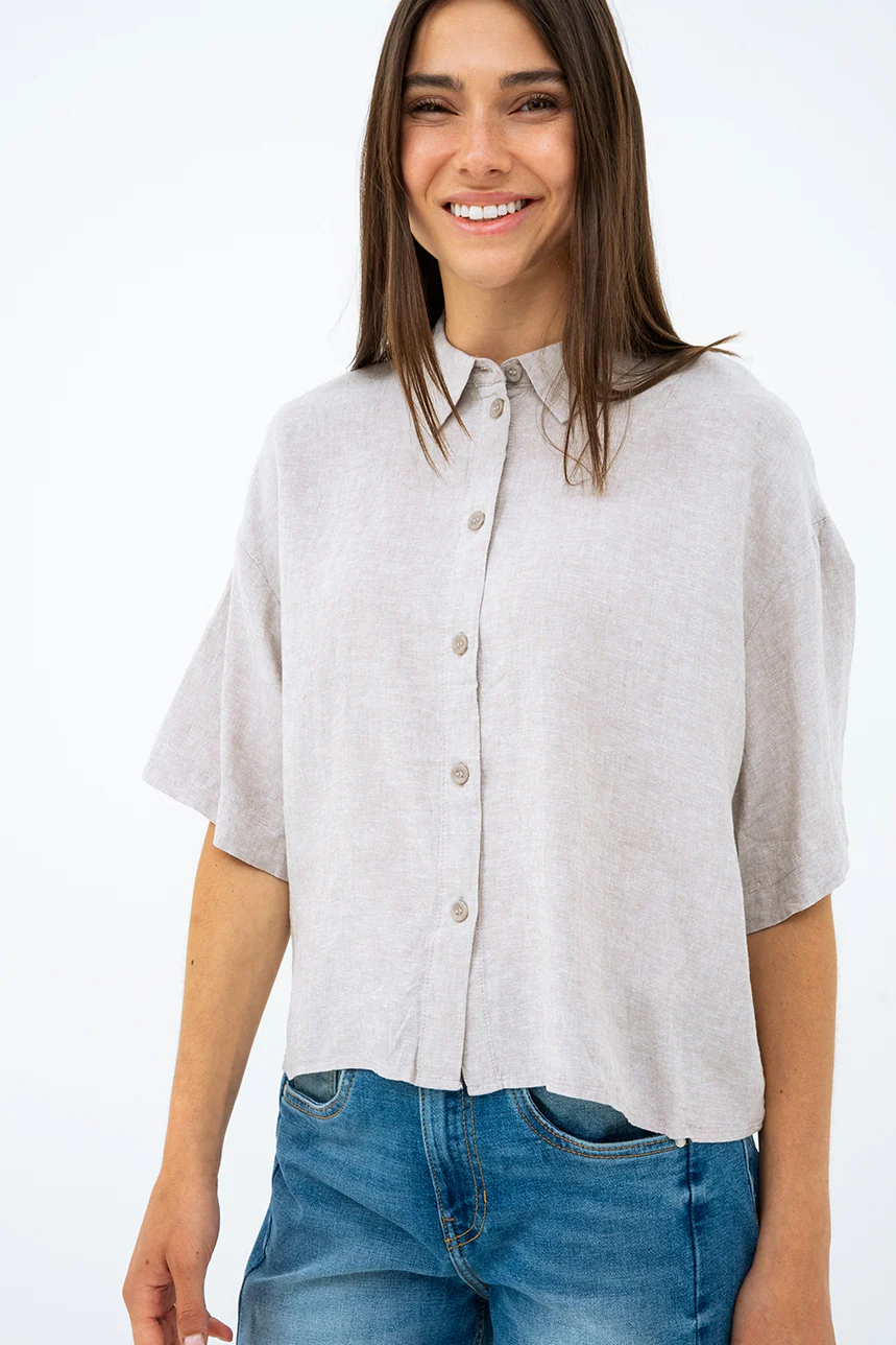 La blouse ample manche courte mélange de lin par Vero Moda - Image 9