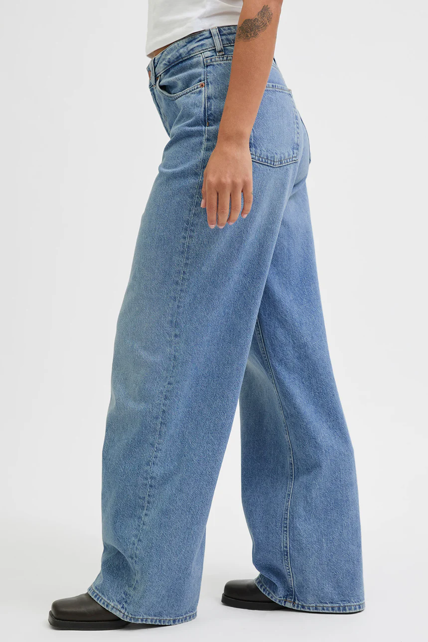 Le jean bleu modèle Tokyo Wide - Image 2