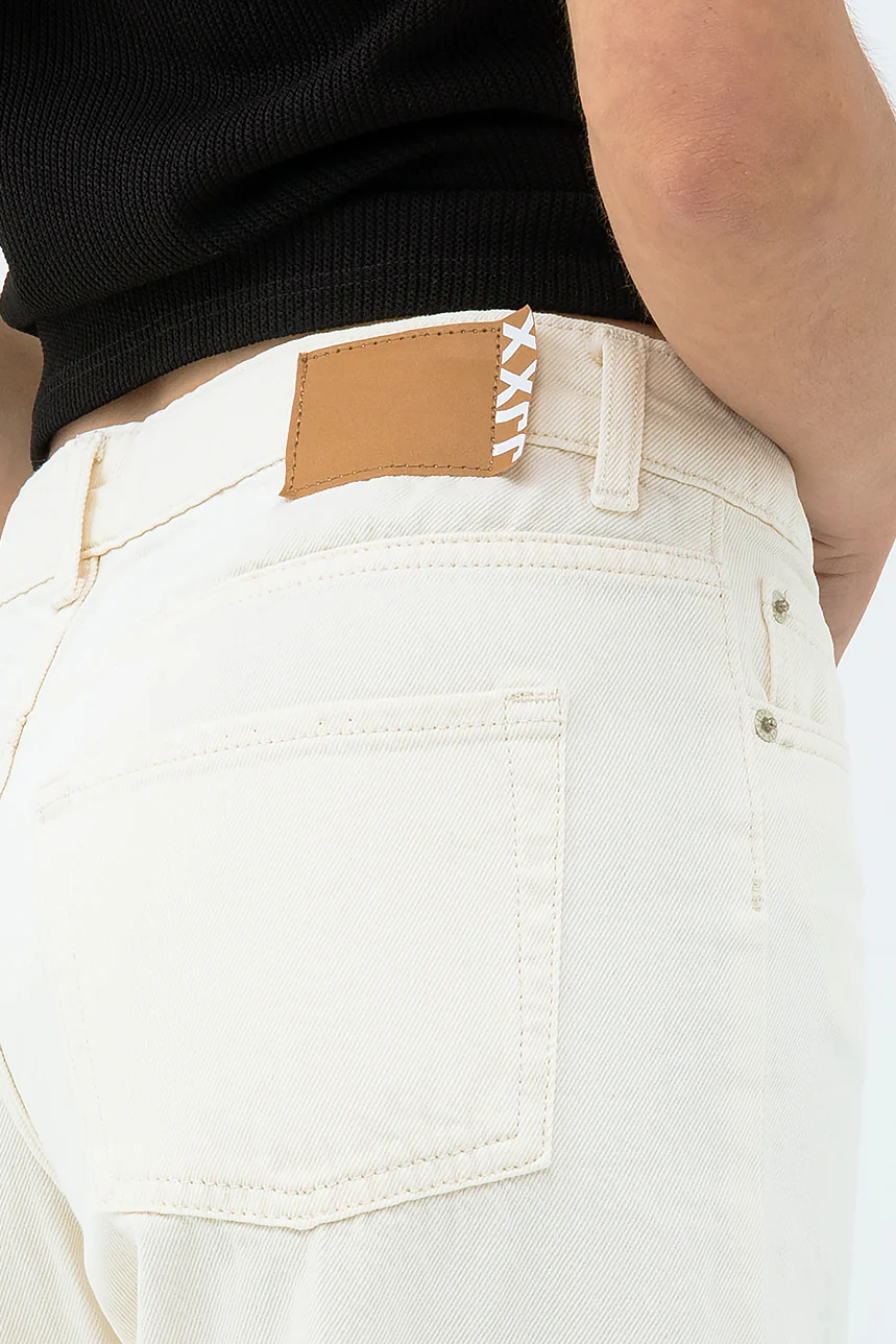 Le jeans large en denim crème par JJXX | Modèle Tokyo - Image 2