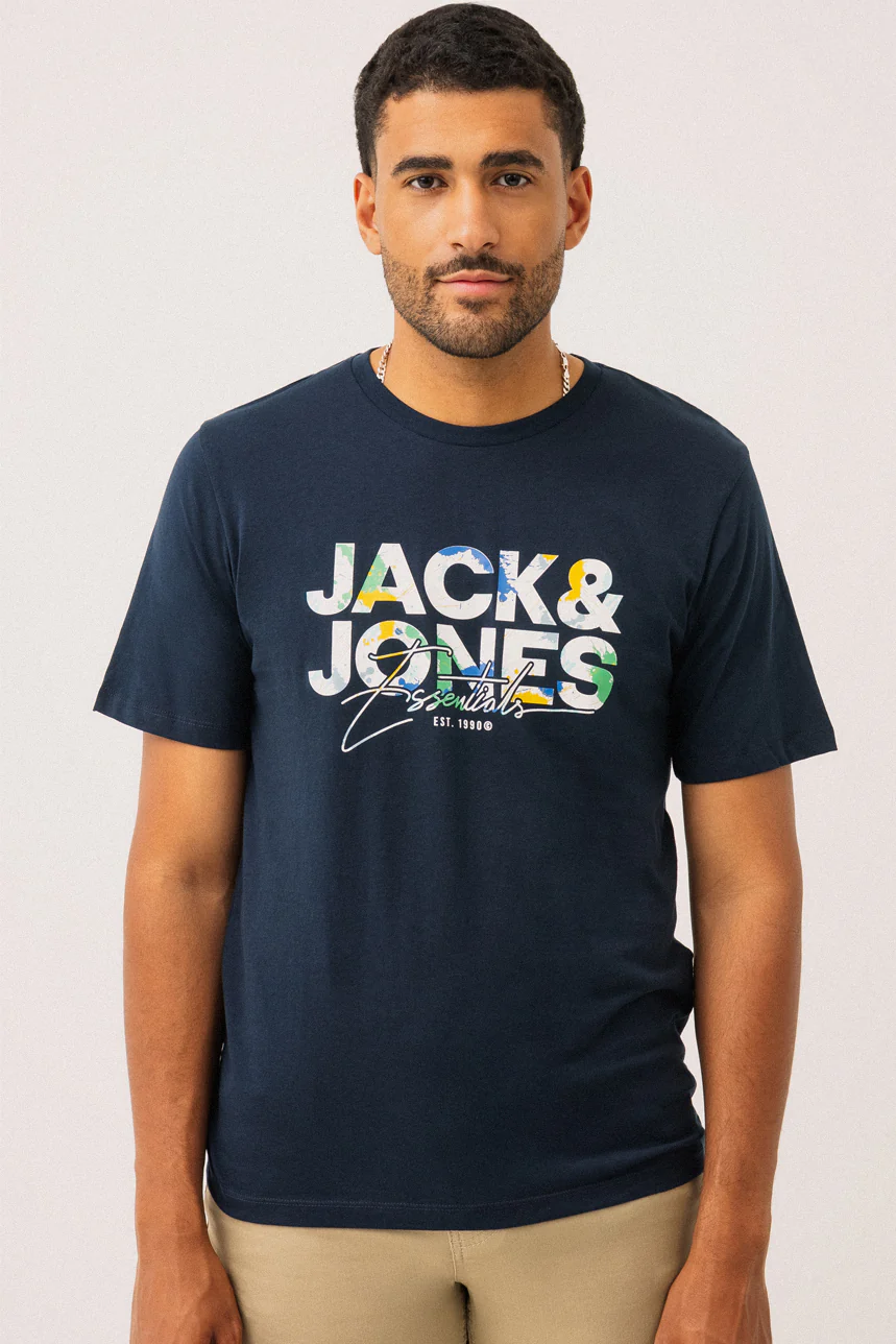 Le t-shirt imprimé logo taches de peinture par Jack & Jones - Image 5