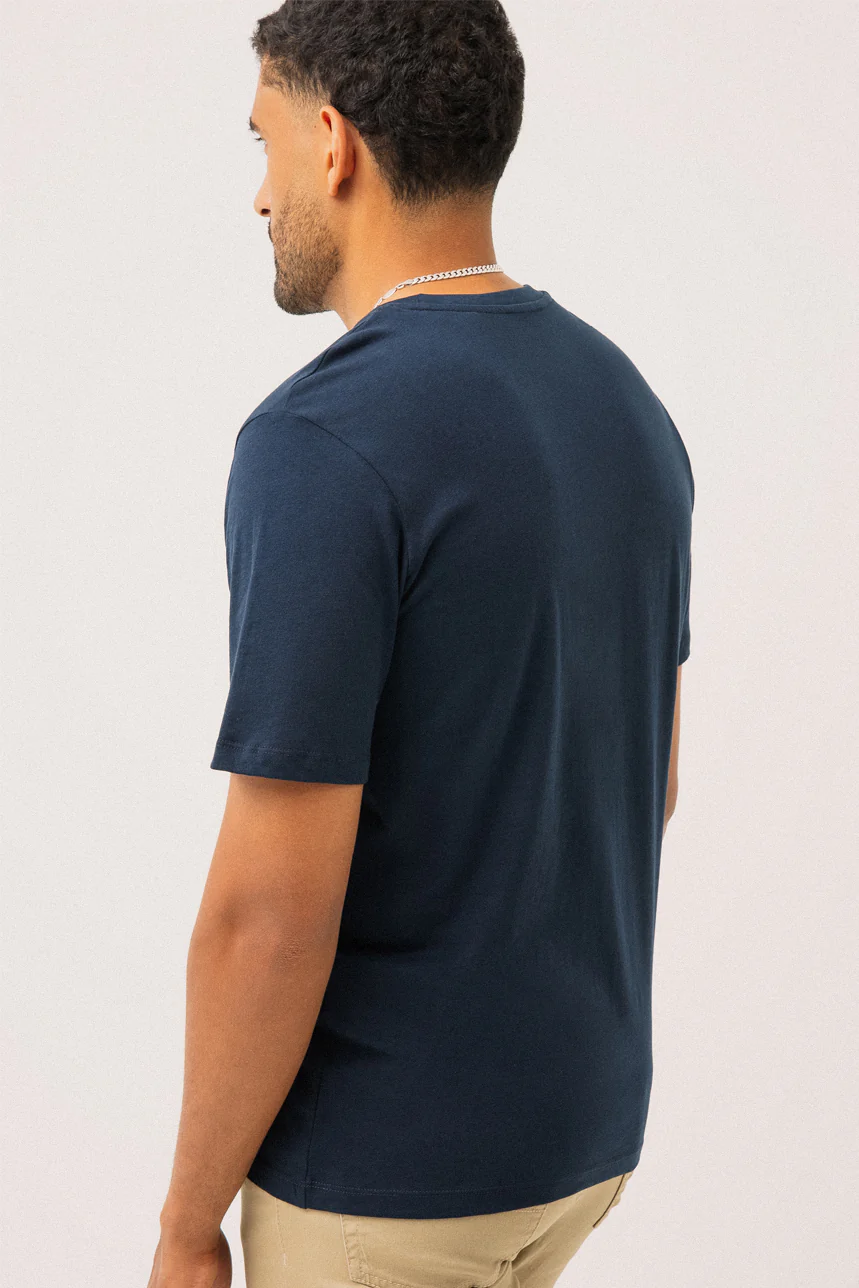 Le t-shirt imprimé logo taches de peinture par Jack & Jones - Image 7