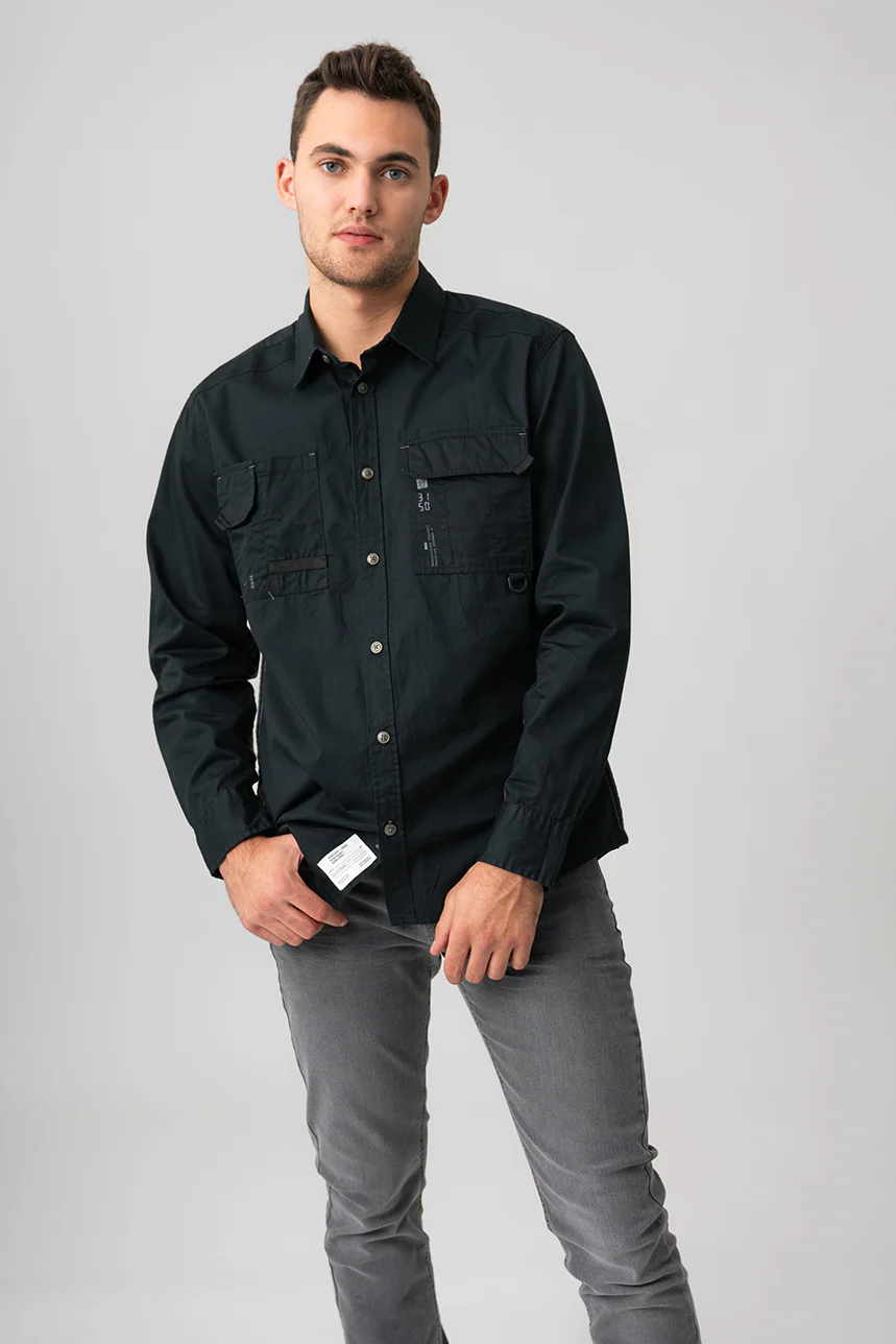 La chemise utilitaire unie | Modèle Roy