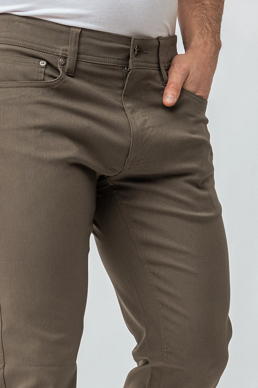 Le pantalon de couleur classique - Image 2
