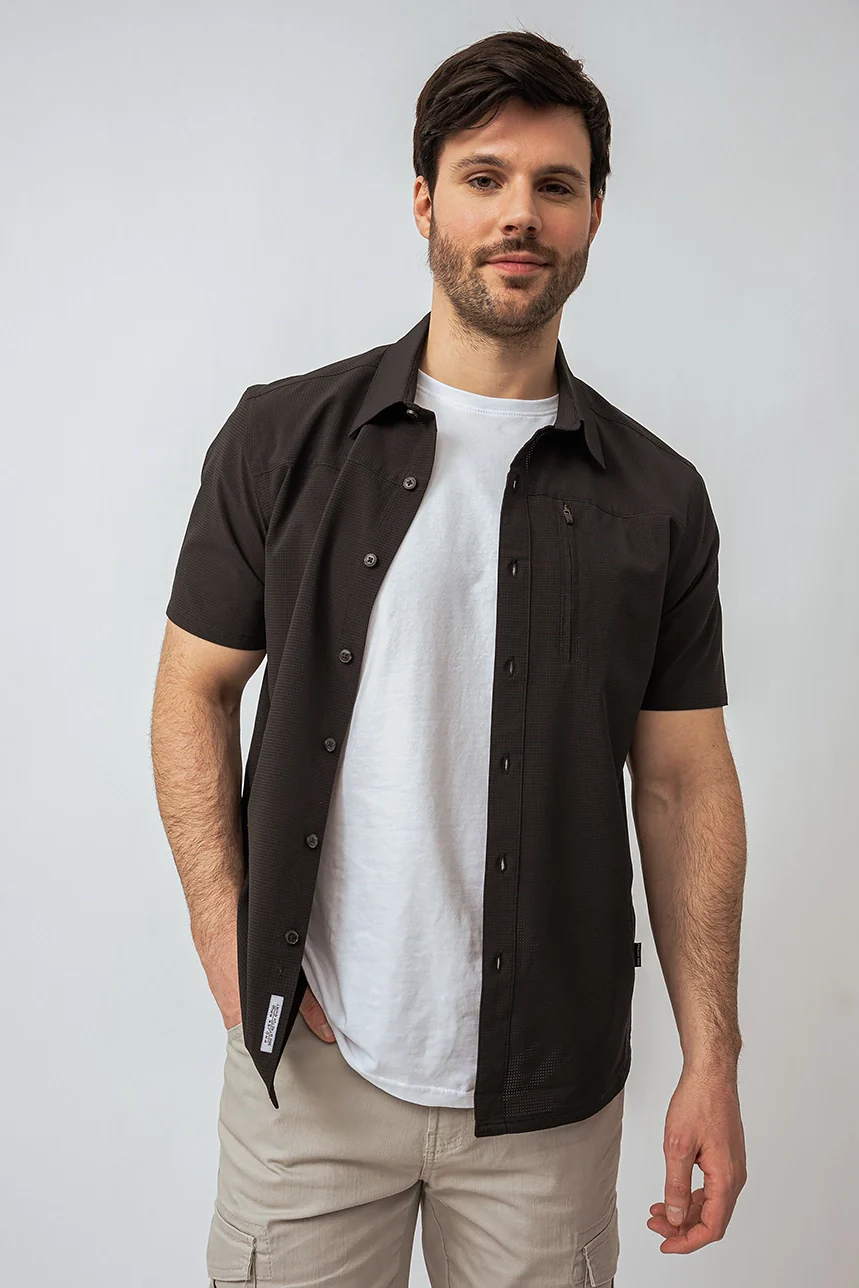 La chemise légère unie