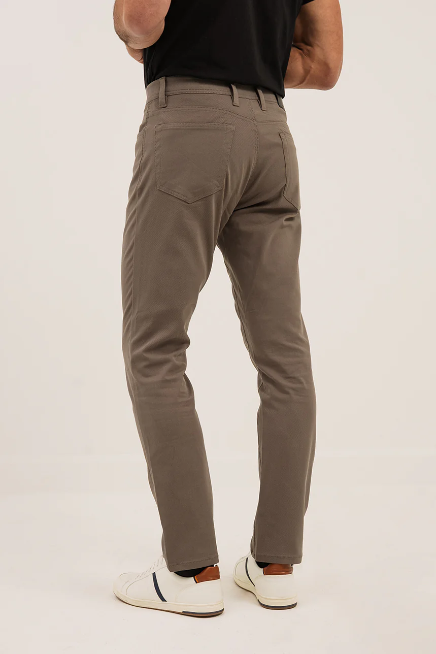 Le pantalon en sergé “Bungee Flex” | modèle classique - Image 2