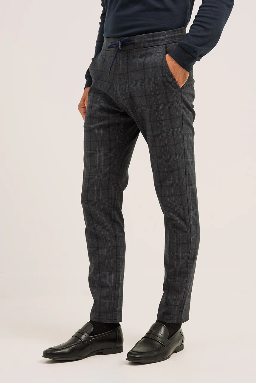 Le pantalon Prince-de-Galles marine