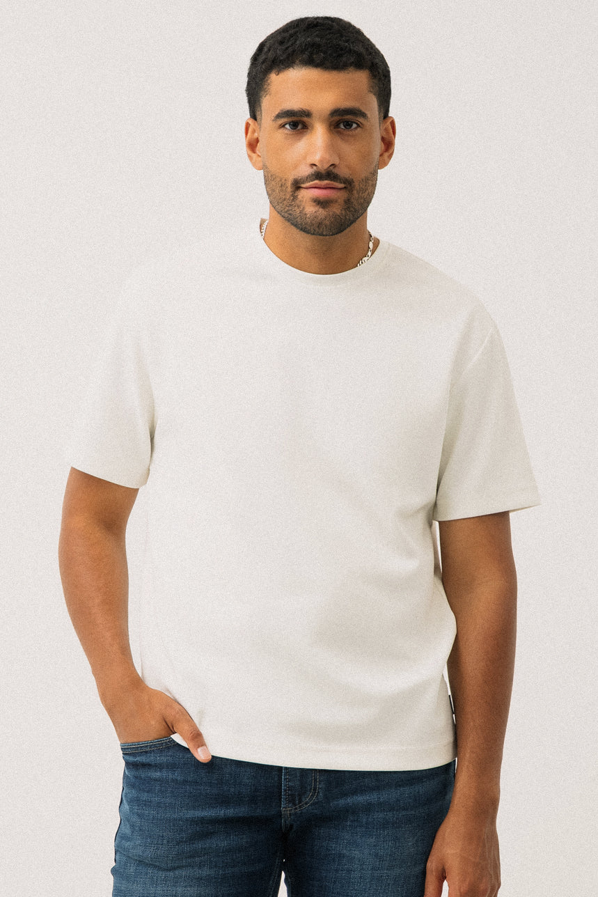 Le t-shirt en scuba par Projek Raw - Image 2