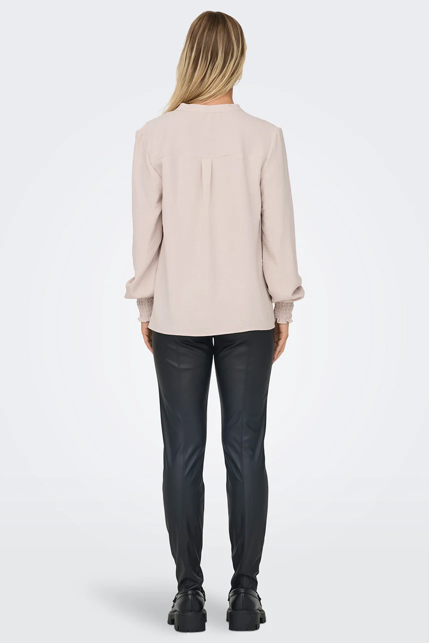 La blouse en crêpe avec col en V - Image 5