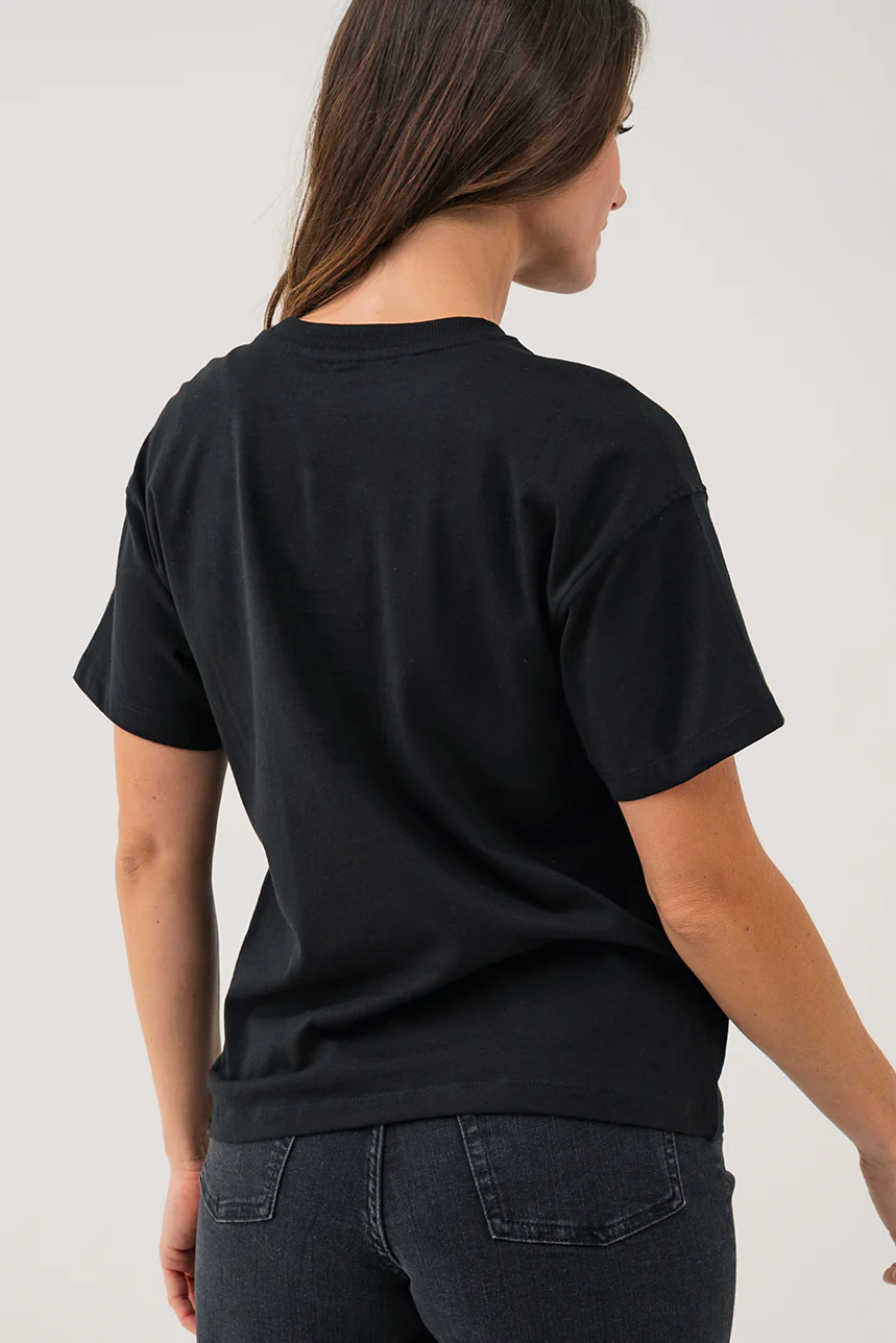Le t-shirt noir avec poche perlée - Image 4