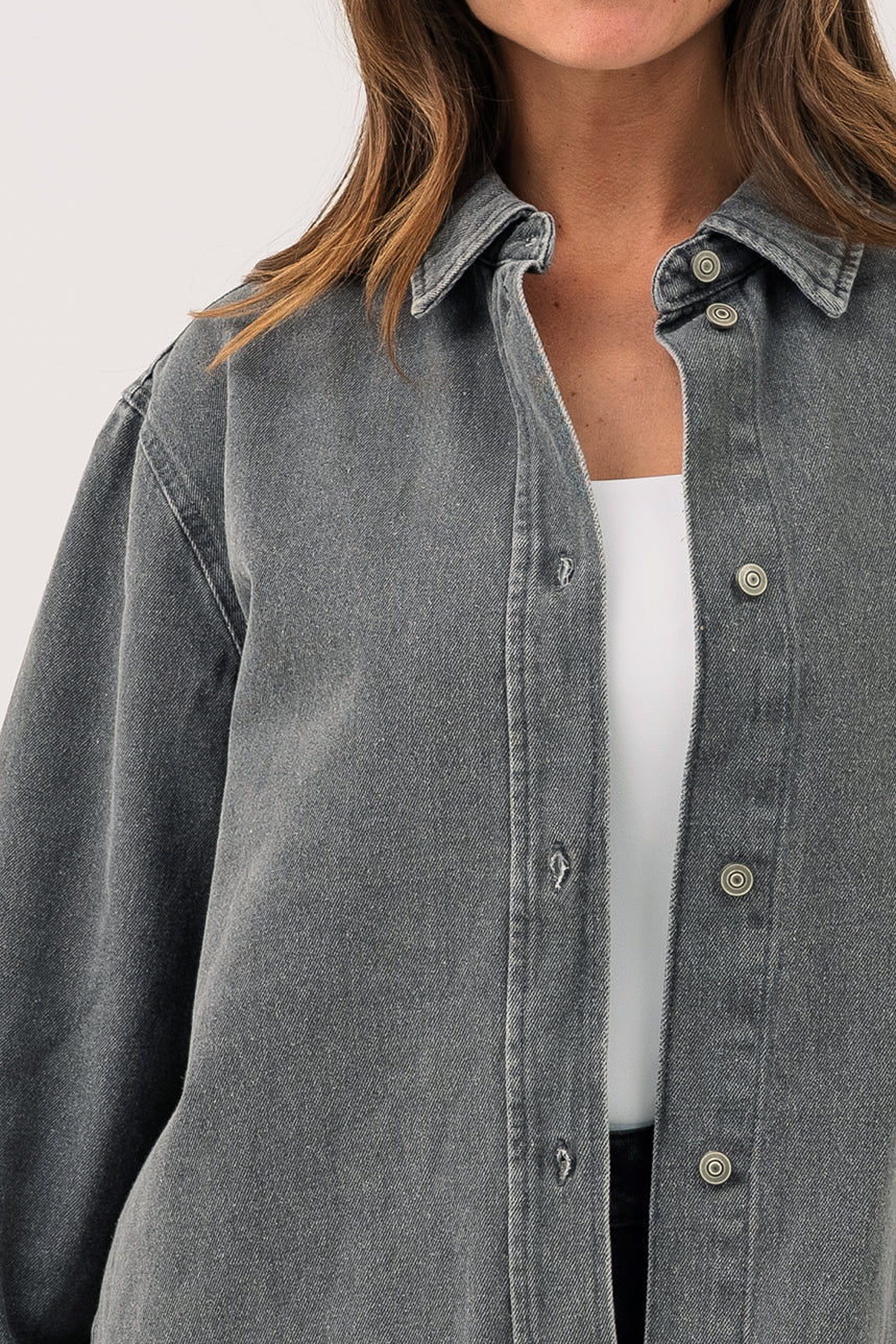 La surchemise en denim gris - Image 2